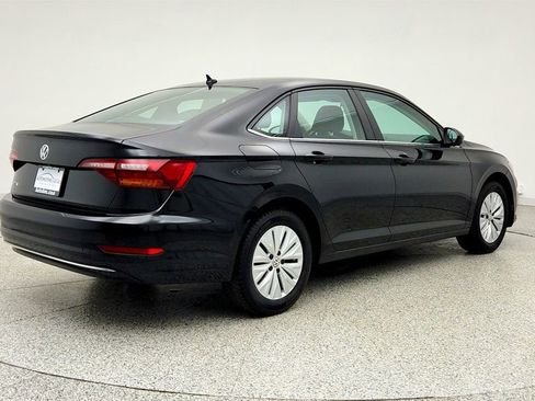 Used 2019 Volkswagen Jetta S w/ Driver Assistance Package FWD image 5