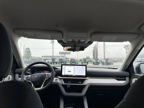 New 2026 Ford Explorer Active image 21