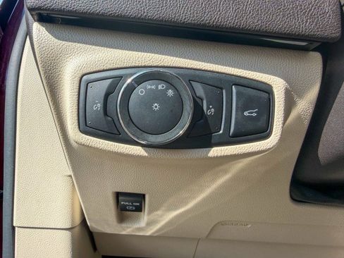 Used 2017 Lincoln MKC Select w/ Select Plus Package FWD image 13
