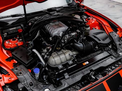 Used 2022 Ford Mustang Shelby GT500 w/ Technology Package image 96