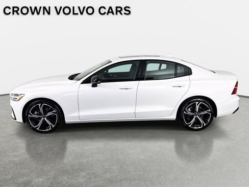 Used 2025 Volvo S60 B5 Plus FWD image 9