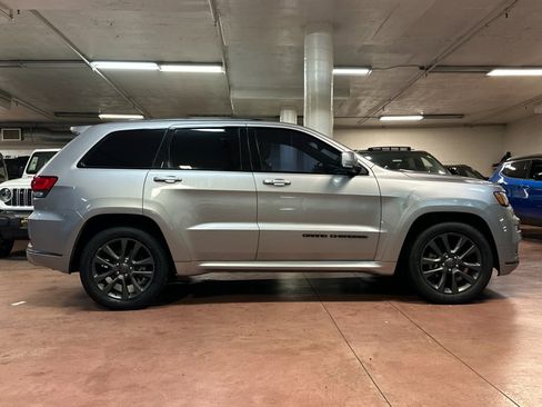 Used 2018 Jeep Grand Cherokee High Altitude RWD image 6