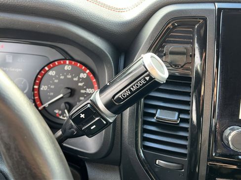 Used 2021 Nissan Titan PRO-4X w/ Pro-4x Convenience Package image 22