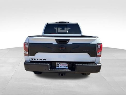 Used 2021 Nissan Titan PRO-4X w/ Off Road Protection Package AWD/4WD image 10