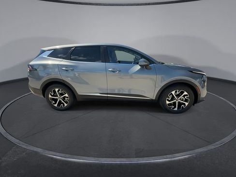 Used 2025 Kia Sportage EX image 9