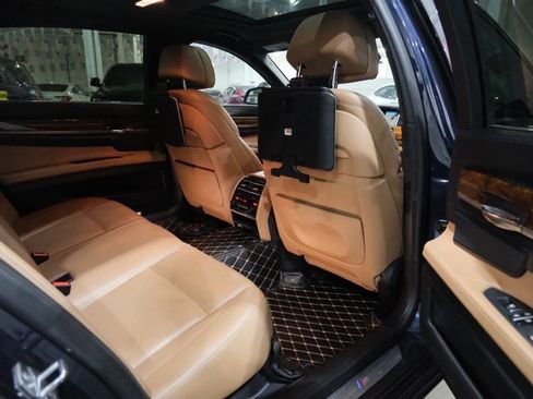 Used 2015 BMW 750Li xDrive AWD/4WD image 25