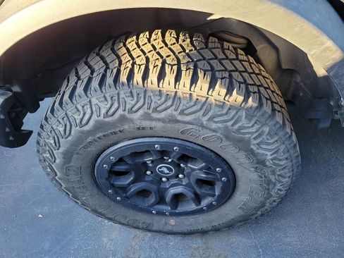 Used 2023 Ford Bronco Wildtrak image 13