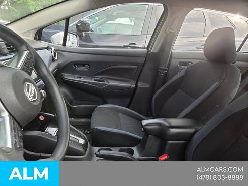Used 2024 Nissan Versa SV FWD image 4