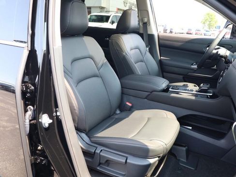 New 2026 Nissan Pathfinder SL w/ SL Premium Package AWD/4WD image 26