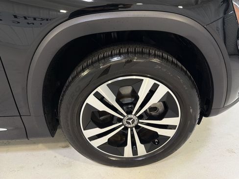 Used 2025 Mercedes-Benz GLB 250 image 28