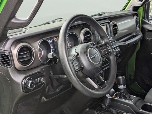Used 2019 Jeep Wrangler Unlimited Sport image 12
