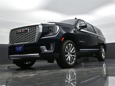 Used 2023 GMC Yukon XL Denali image 22