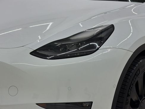 Used 2022 Tesla Model Y Performance AWD/4WD image 11