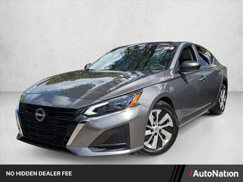 Certified 2024 Nissan Altima 2.5 S FWD image 1