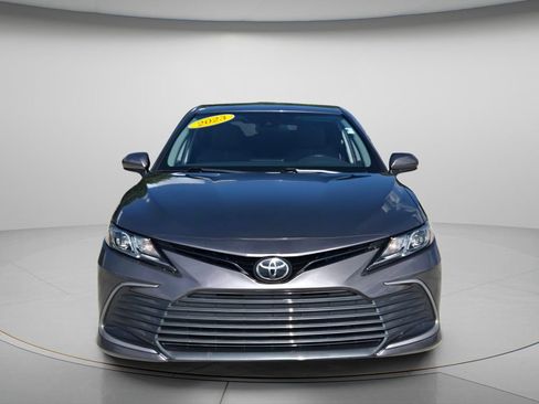 Used 2023 Toyota Camry LE FWD image 5