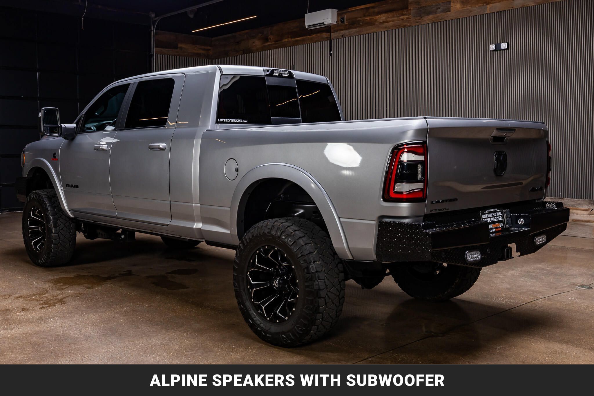 Used 2023 RAM 2500 Limited w/ Night Edition AWD/4WD image 6