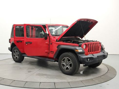 Used 2021 Jeep Wrangler Unlimited Sport AWD/4WD image 9