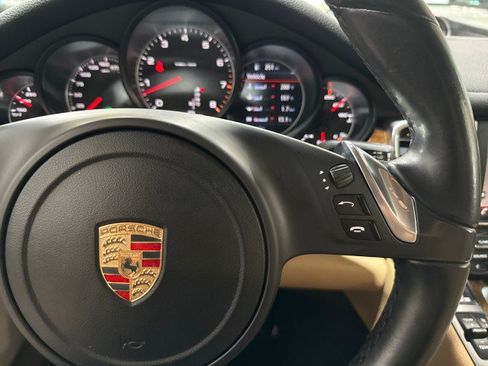 Used 2015 Porsche Panamera image 18