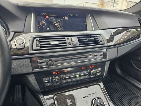 Used 2015 BMW 550i xDrive Sedan image 30