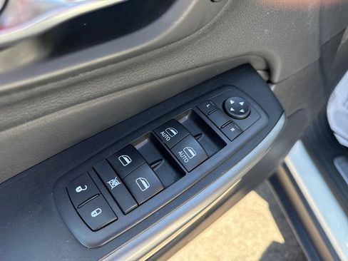 Used 2020 Jeep Cherokee Limited AWD/4WD image 22