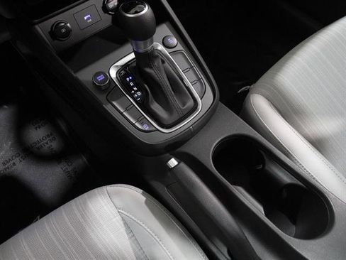 Used 2022 Hyundai Kona SEL image 14