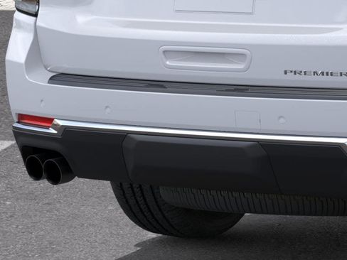 New 2026 Chevrolet Suburban Premier image 38