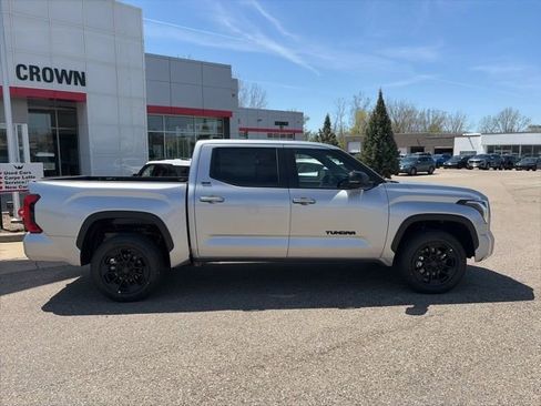 New 2026 Toyota Tundra SR5 AWD/4WD image 8