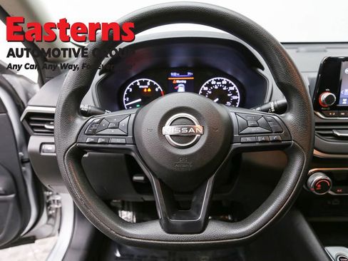 Used 2023 Nissan Altima 2.5 S FWD image 10