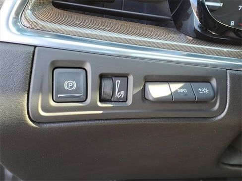 Used 2019 Cadillac XT5 Platinum image 18