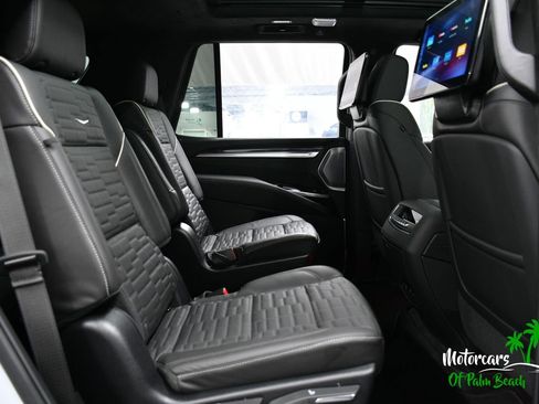 Used 2026 Cadillac Escalade V w/ LPO, ONYX Package image 57