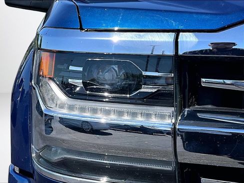 Used 2017 Chevrolet Silverado 1500 High Country AWD/4WD image 30