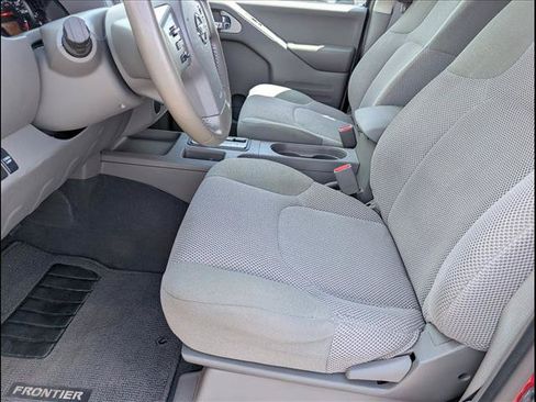Used 2019 Nissan Frontier SV w/ Value Truck Package RWD image 9
