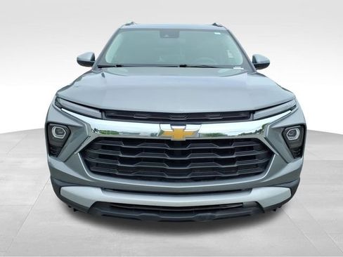 Used 2025 Chevrolet TrailBlazer LT AWD/4WD image 12