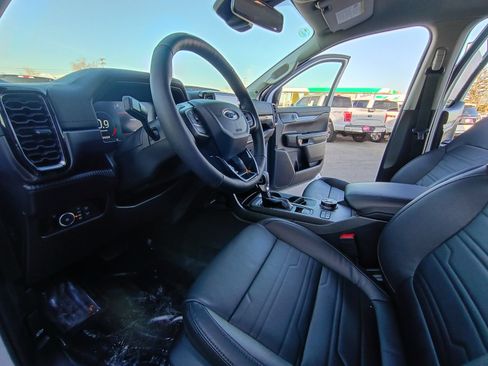 New 2025 Ford Ranger Lariat w/ Black Appearance Package AWD/4WD image 14