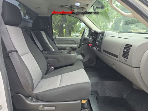 Used 2009 GMC Sierra 1500 W/T image 11