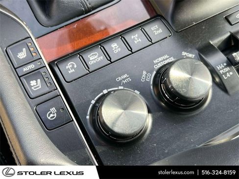 Used 2017 Lexus LX 570 4WD w/ Luxury Package image 38