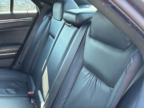 Used 2011 Chrysler 300 Limited image 30