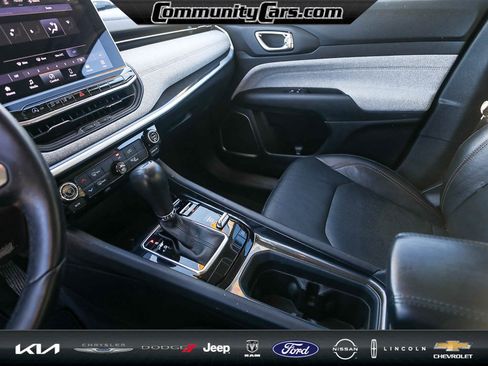 Used 2022 Jeep Compass Latitude image 19