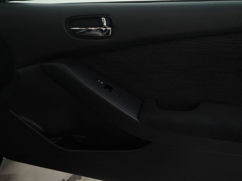 Used 2010 Nissan Altima 2.5 S image 11