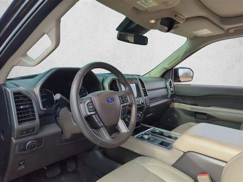 Used 2021 Ford Expedition XLT image 8