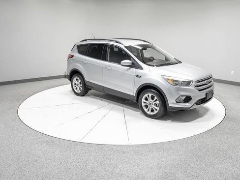 Used 2018 Ford Escape SE AWD/4WD image 30
