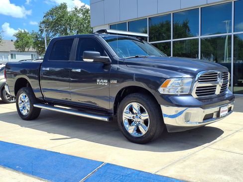 Used 2016 RAM 1500 Lone Star AWD/4WD image 2