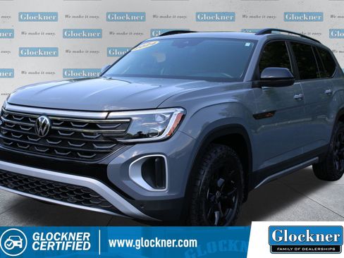 Used 2024 Volkswagen Atlas Peak Edition SE AWD/4WD image 1