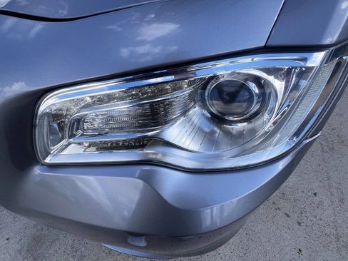 Used 2016 Chrysler 300 C image 18