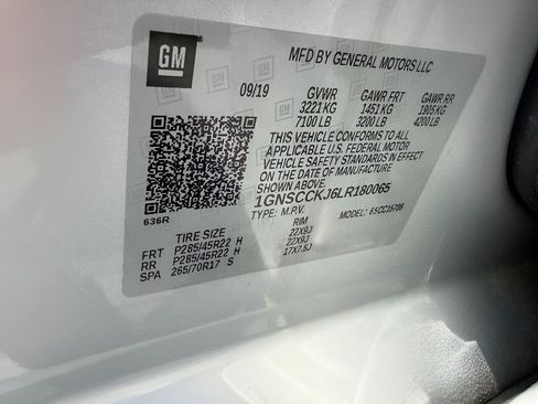 Used 2020 Chevrolet Tahoe Premier w/ 6.2L Performance Package RWD image 38