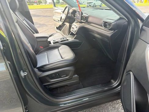 Used 2023 Ford Explorer XLT w/ Equipment Group 202A AWD/4WD image 37