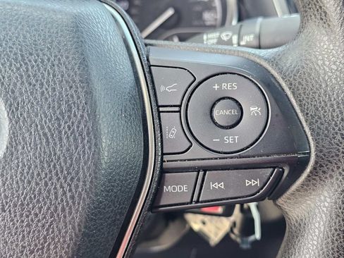 Used 2018 Toyota Camry LE FWD image 44