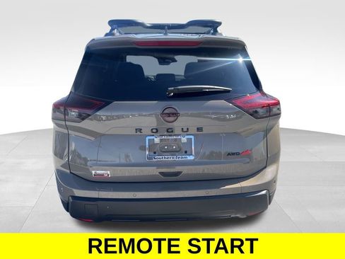 Certified 2025 Nissan Rogue SV image 4