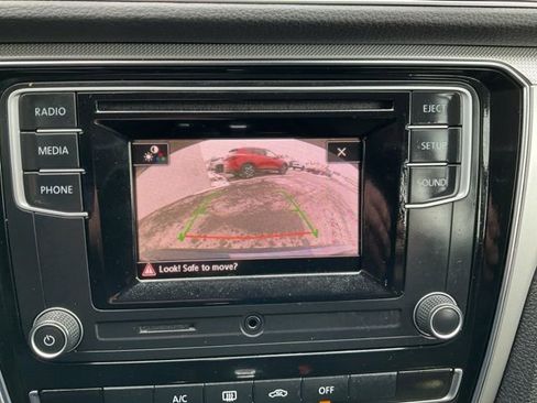 Used 2018 Volkswagen Passat 2.0T S image 14