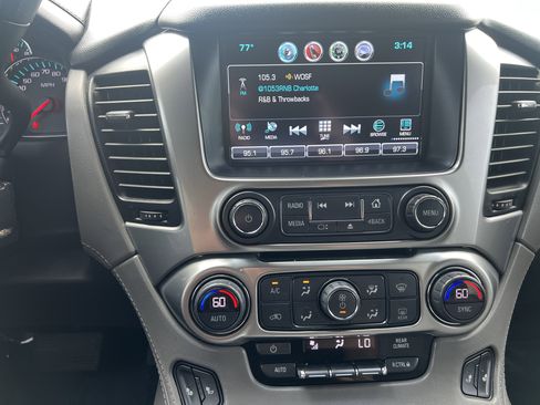 Used 2019 Chevrolet Suburban LT AWD/4WD image 27